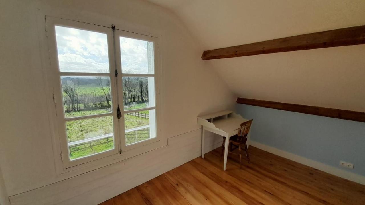 Gite Cottage Chaleureux En Pleine Campagne Vue Sur Les Monts Et Forets Et Le Chateau De Carrouges Экстерьер фото